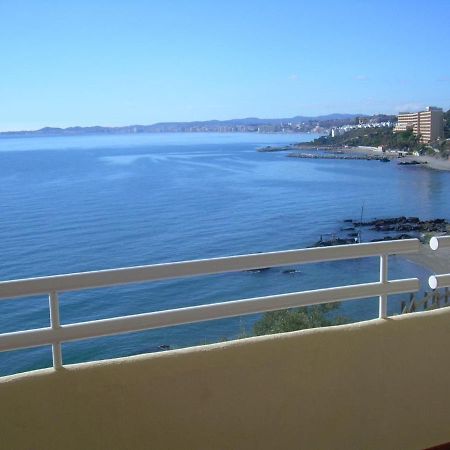 Holidays2Benalmadena Torrequebrada Sea View Front Beach With Pool Parking & Terraces المظهر الخارجي الصورة