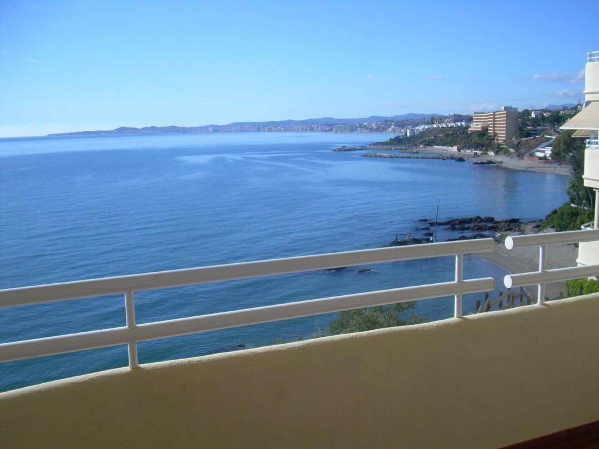 Holidays2Benalmadena Torrequebrada Sea View Front Beach With Pool Parking & Terraces المظهر الخارجي الصورة