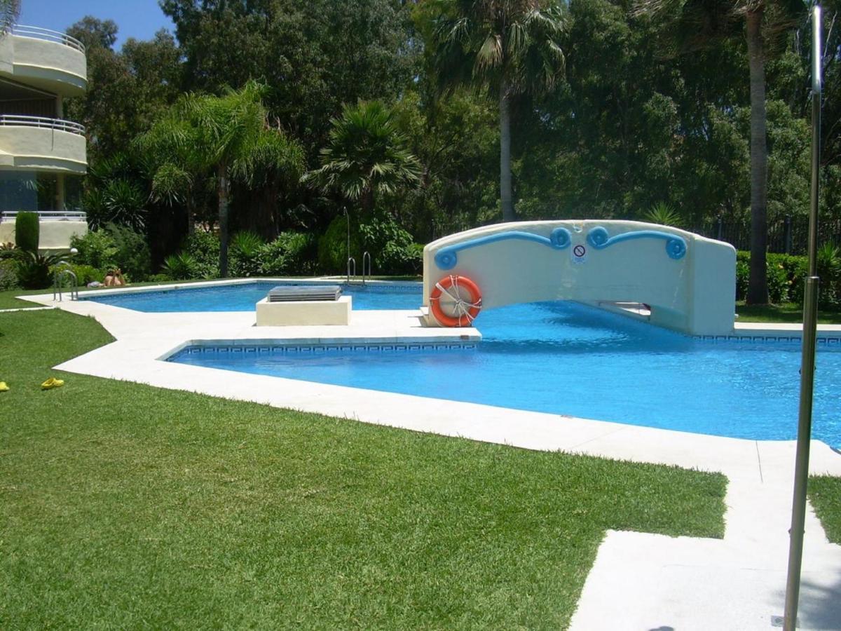 Holidays2Benalmadena Torrequebrada Sea View Front Beach With Pool Parking & Terraces المظهر الخارجي الصورة