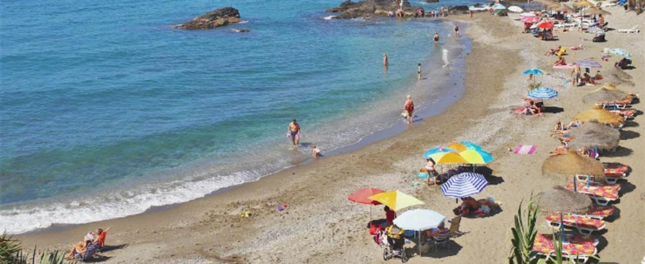 Holidays2Benalmadena Torrequebrada Sea View Front Beach With Pool Parking & Terraces المظهر الخارجي الصورة