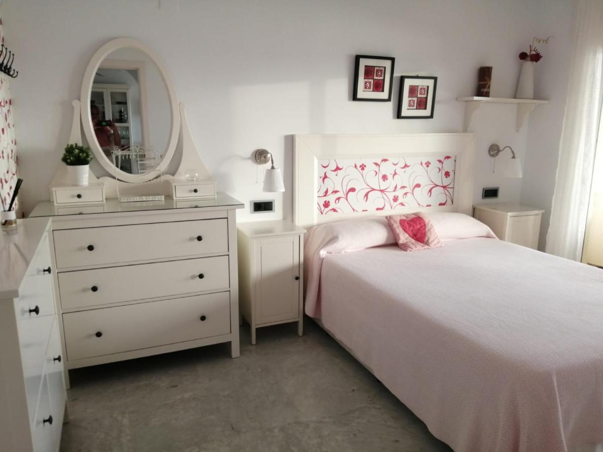Holidays2Benalmadena Torrequebrada Sea View Front Beach With Pool Parking & Terraces المظهر الخارجي الصورة
