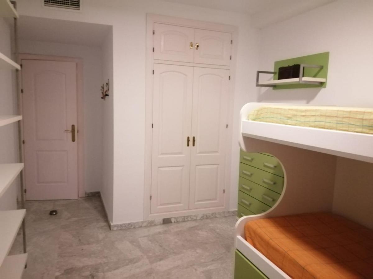 Holidays2Benalmadena Torrequebrada Sea View Front Beach With Pool Parking & Terraces المظهر الخارجي الصورة