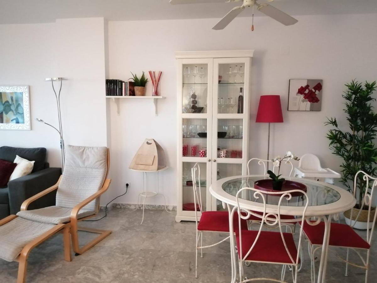 Holidays2Benalmadena Torrequebrada Sea View Front Beach With Pool Parking & Terraces المظهر الخارجي الصورة