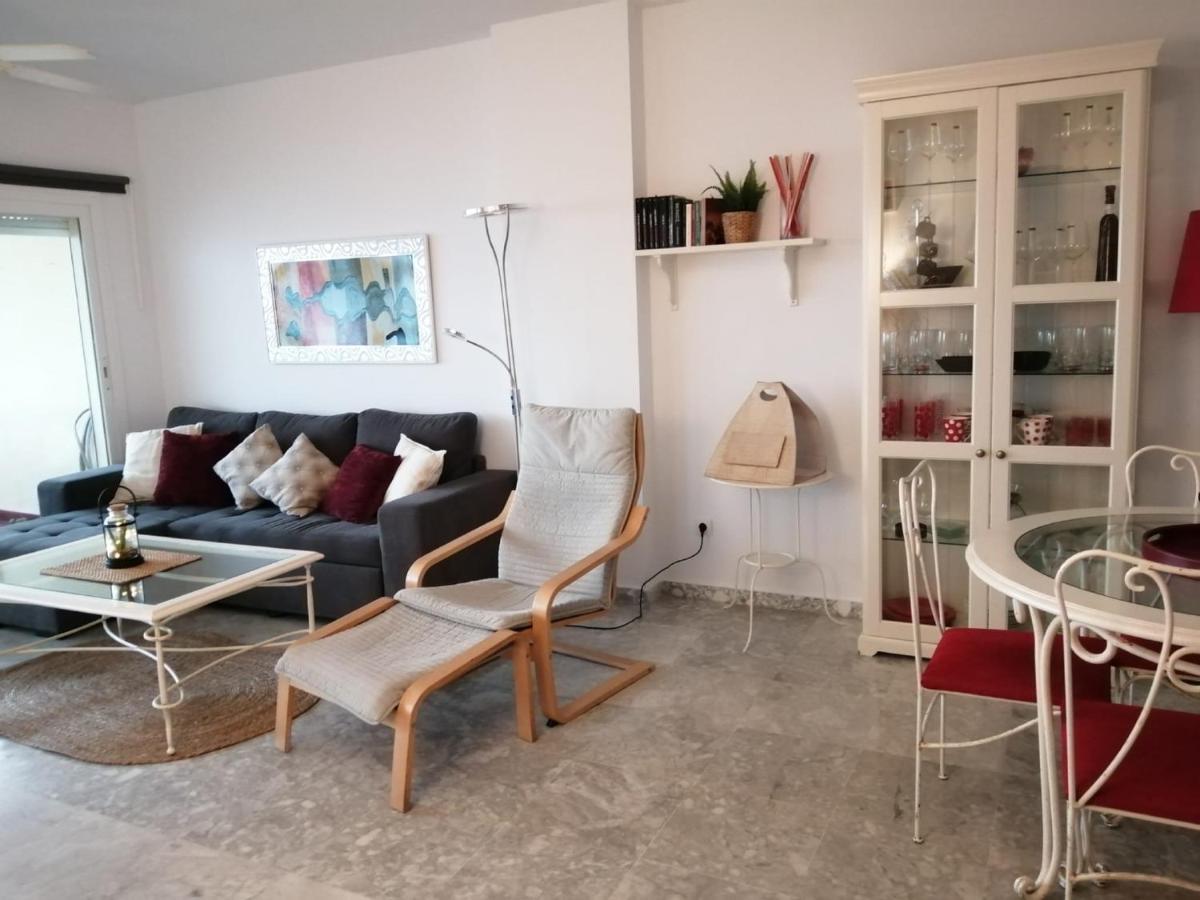 Holidays2Benalmadena Torrequebrada Sea View Front Beach With Pool Parking & Terraces المظهر الخارجي الصورة